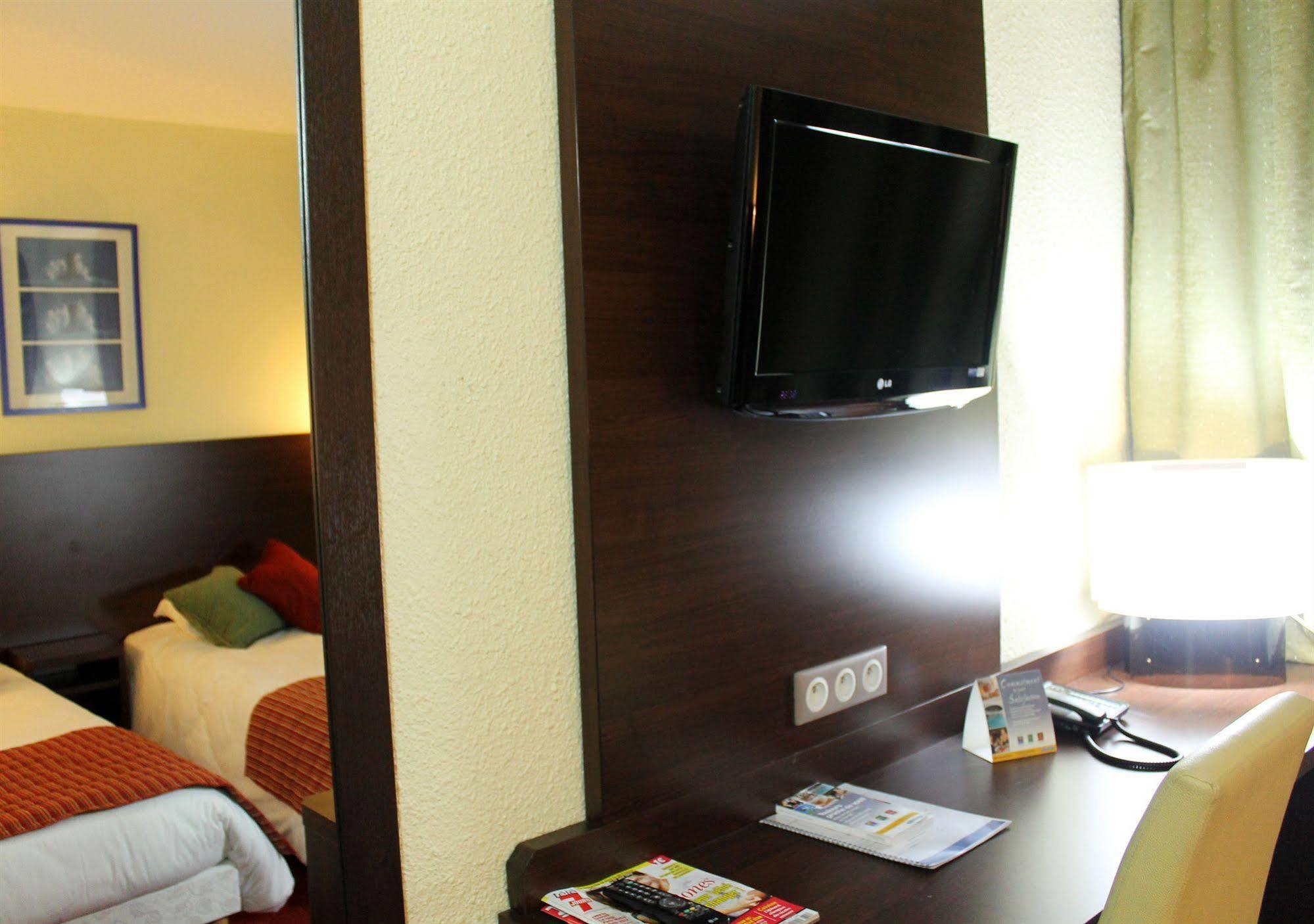 The Originals City, Hotel Paris Sud, Orly-Draveil Zewnętrze zdjęcie